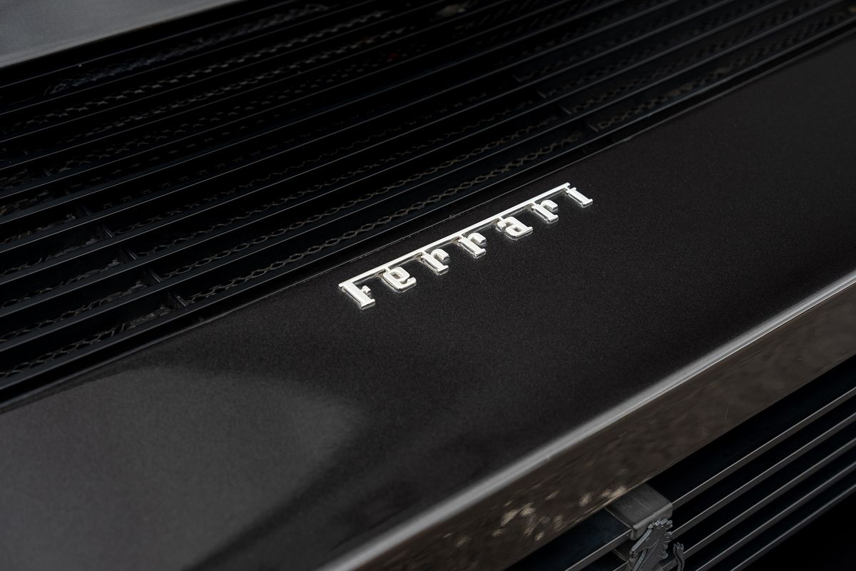 FERRARI TESTAROSSA