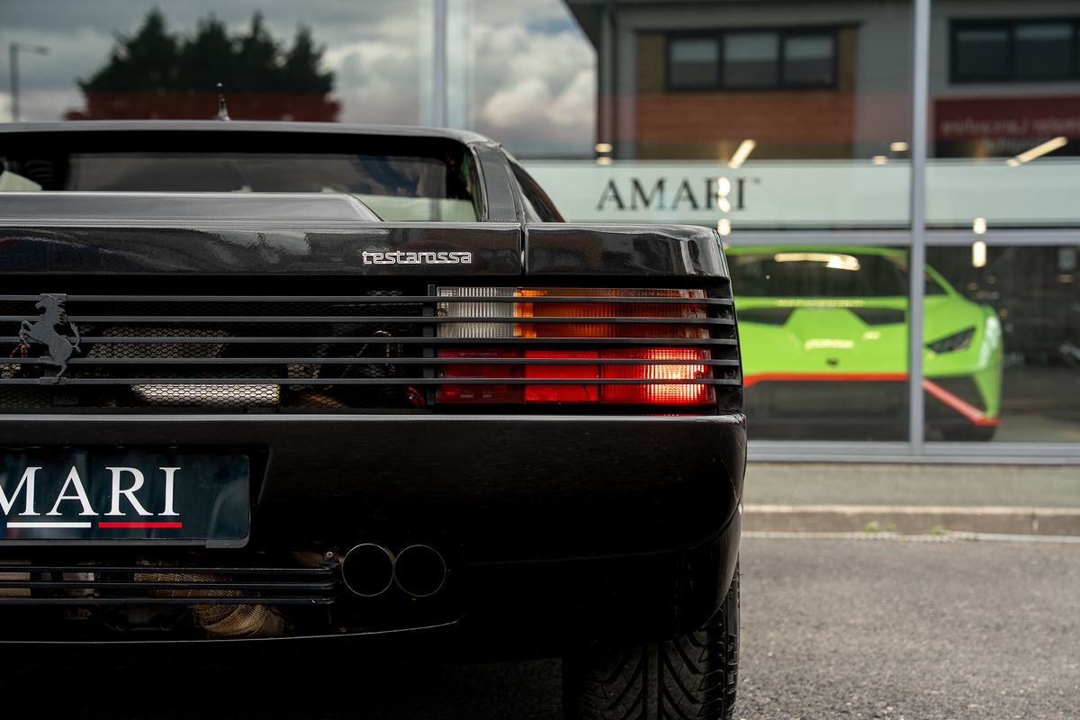 FERRARI TESTAROSSA