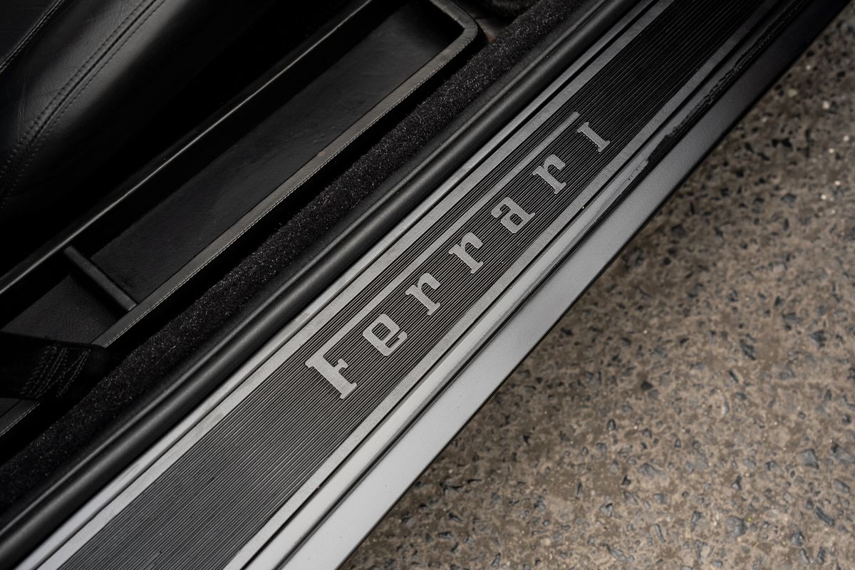 FERRARI TESTAROSSA