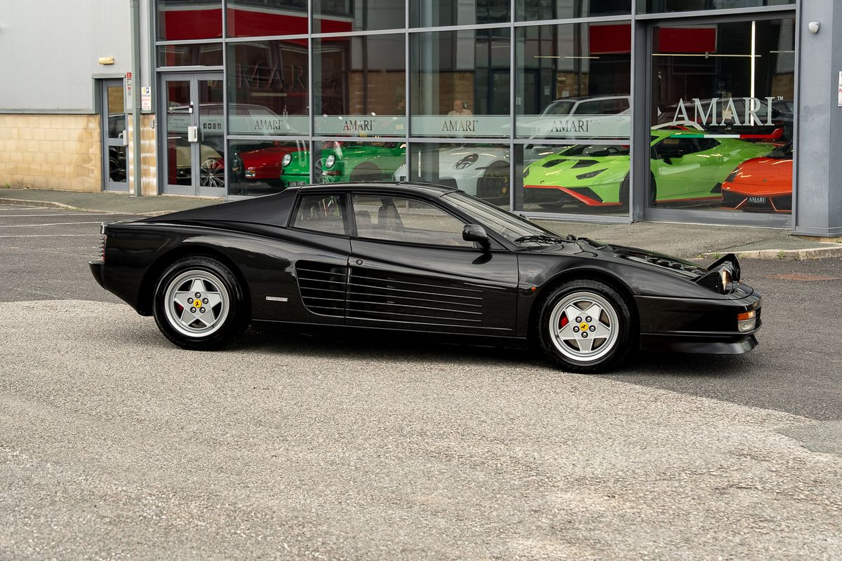 FERRARI TESTAROSSA