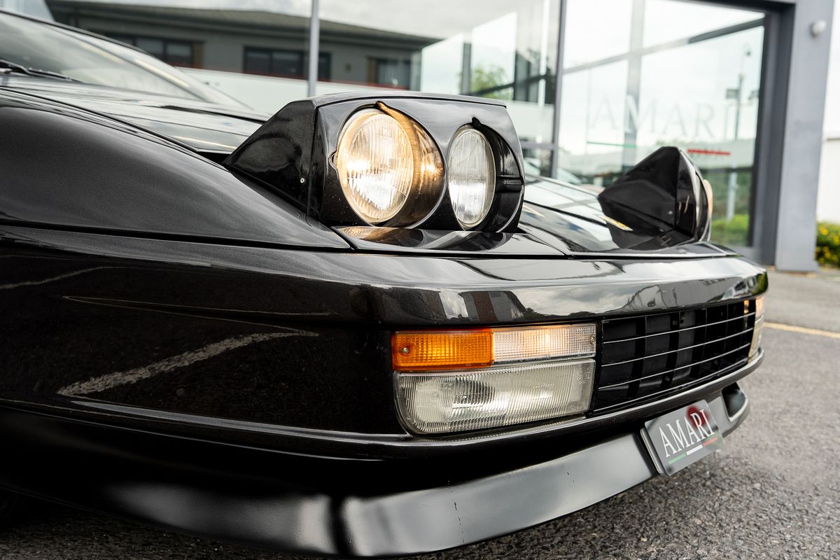 FERRARI TESTAROSSA