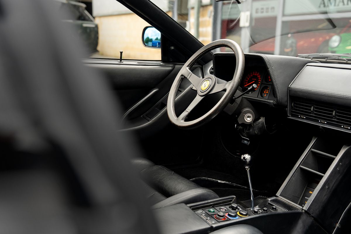 FERRARI TESTAROSSA
