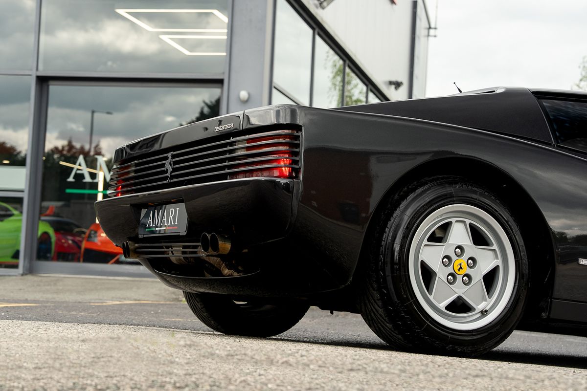 FERRARI TESTAROSSA