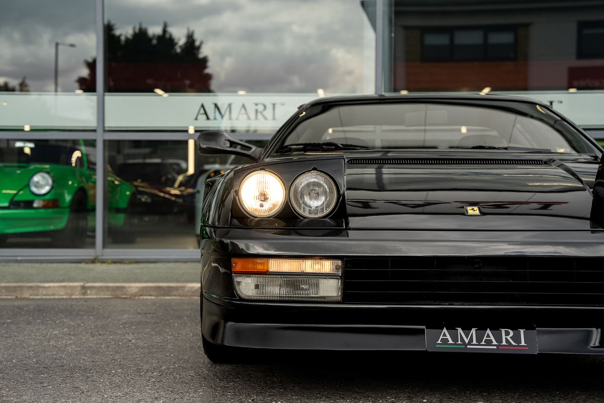 FERRARI TESTAROSSA