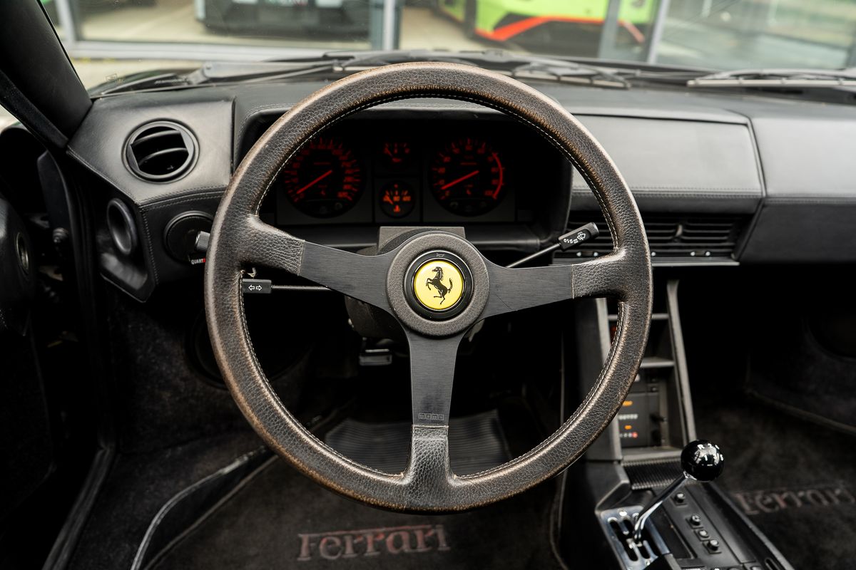 FERRARI TESTAROSSA