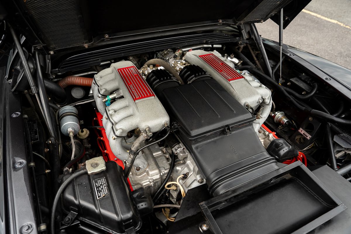 FERRARI TESTAROSSA