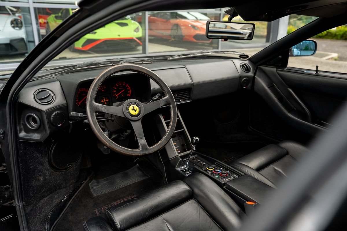 FERRARI TESTAROSSA
