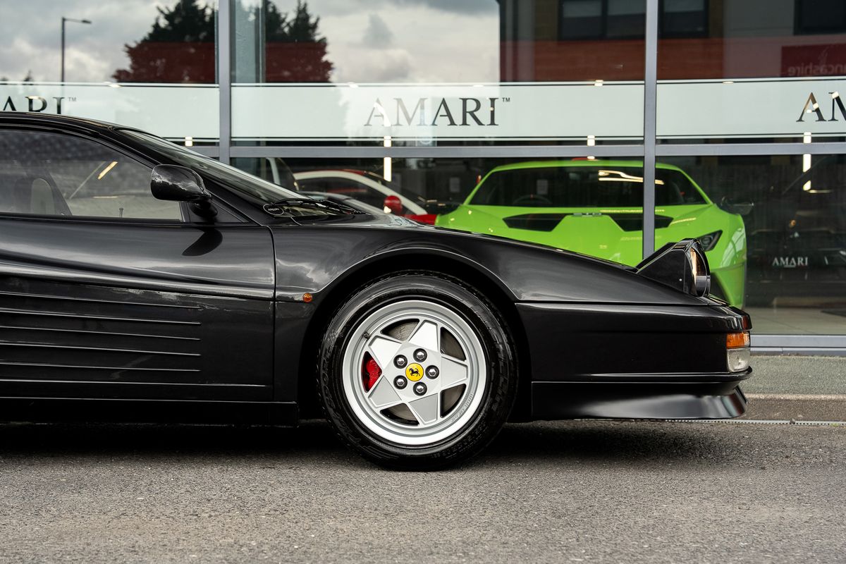 FERRARI TESTAROSSA