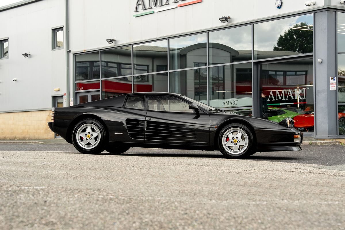 FERRARI TESTAROSSA