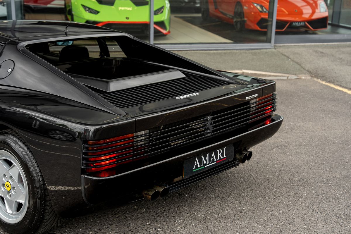 FERRARI TESTAROSSA