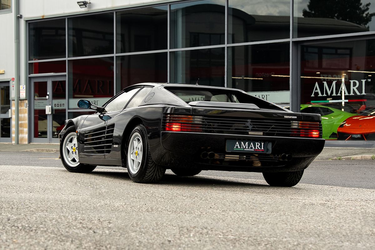 FERRARI TESTAROSSA