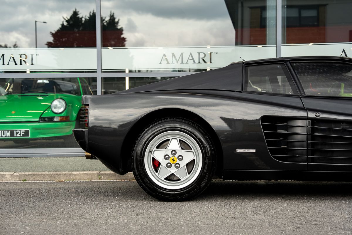 FERRARI TESTAROSSA