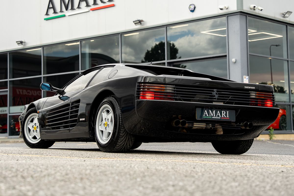 FERRARI TESTAROSSA