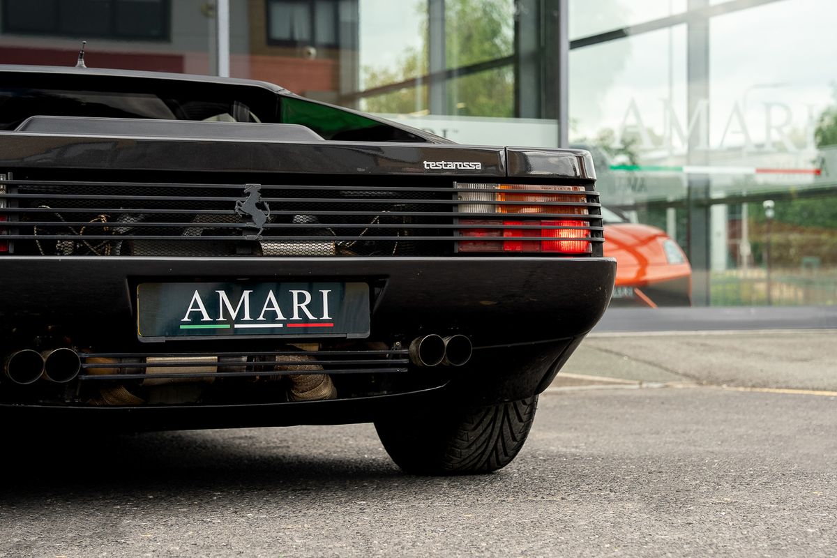 FERRARI TESTAROSSA