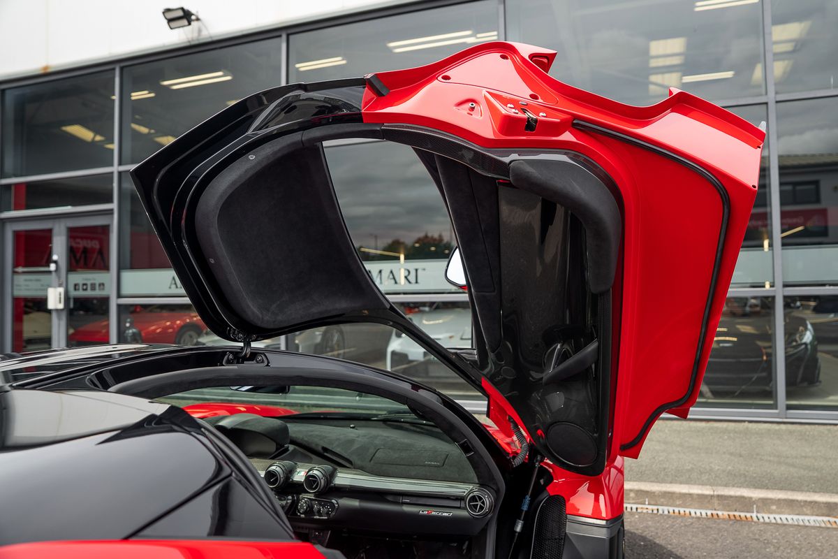 FERRARI LAFERRARI