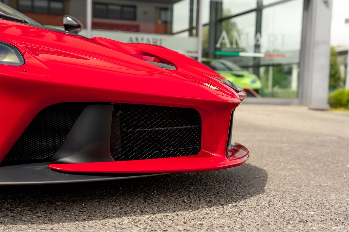 FERRARI LAFERRARI