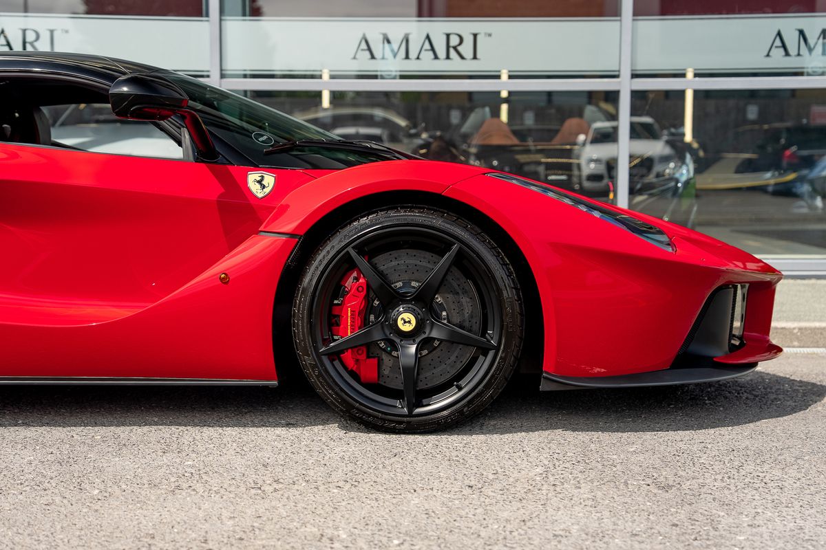 FERRARI LAFERRARI
