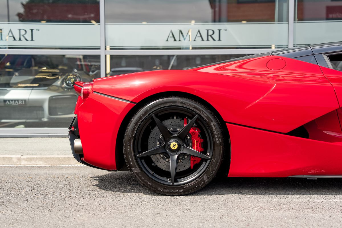 FERRARI LAFERRARI