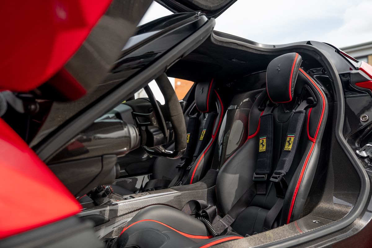 FERRARI LAFERRARI