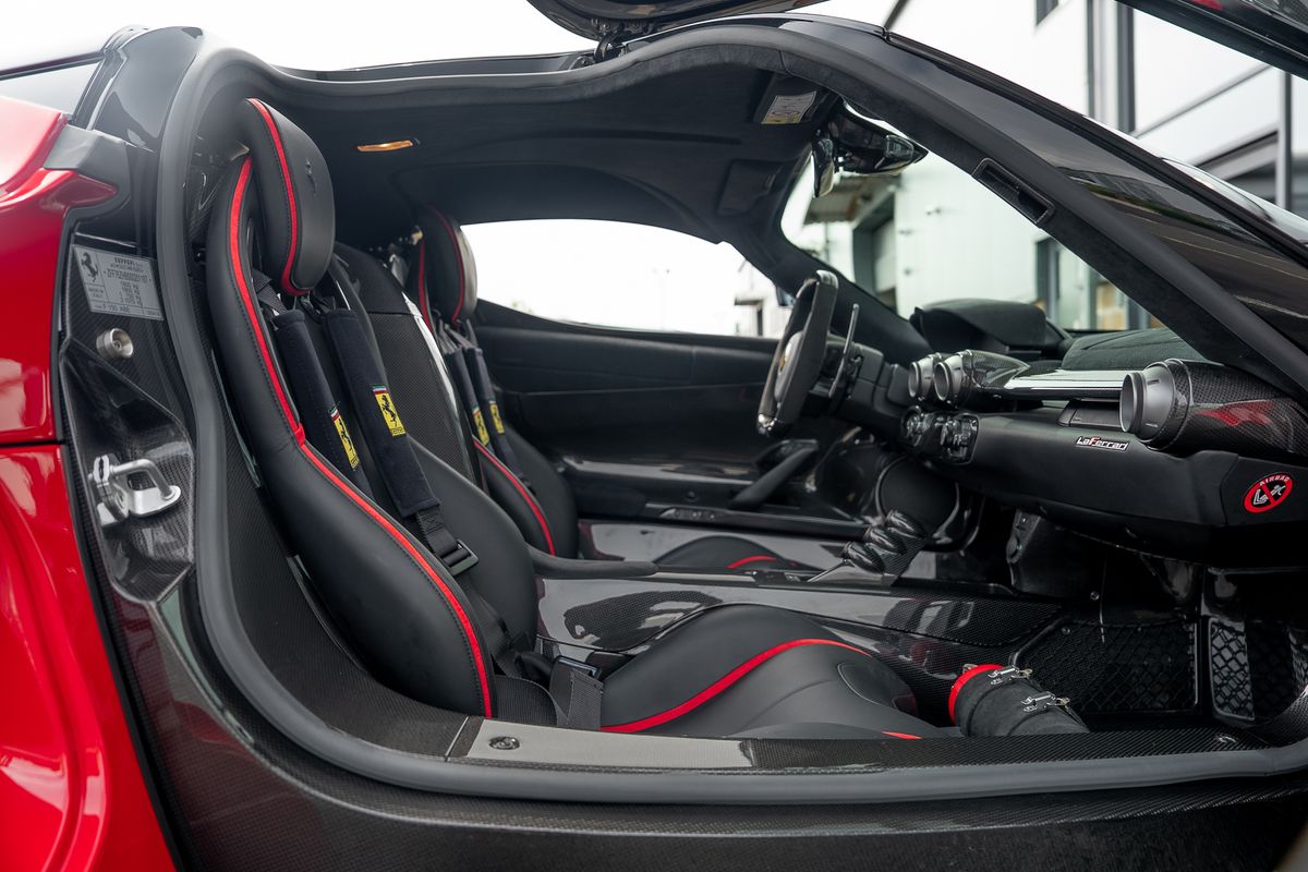 FERRARI LAFERRARI