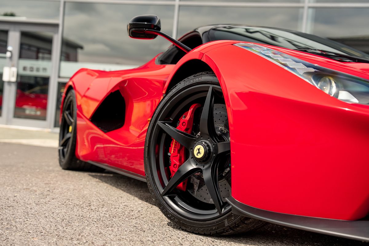 FERRARI LAFERRARI