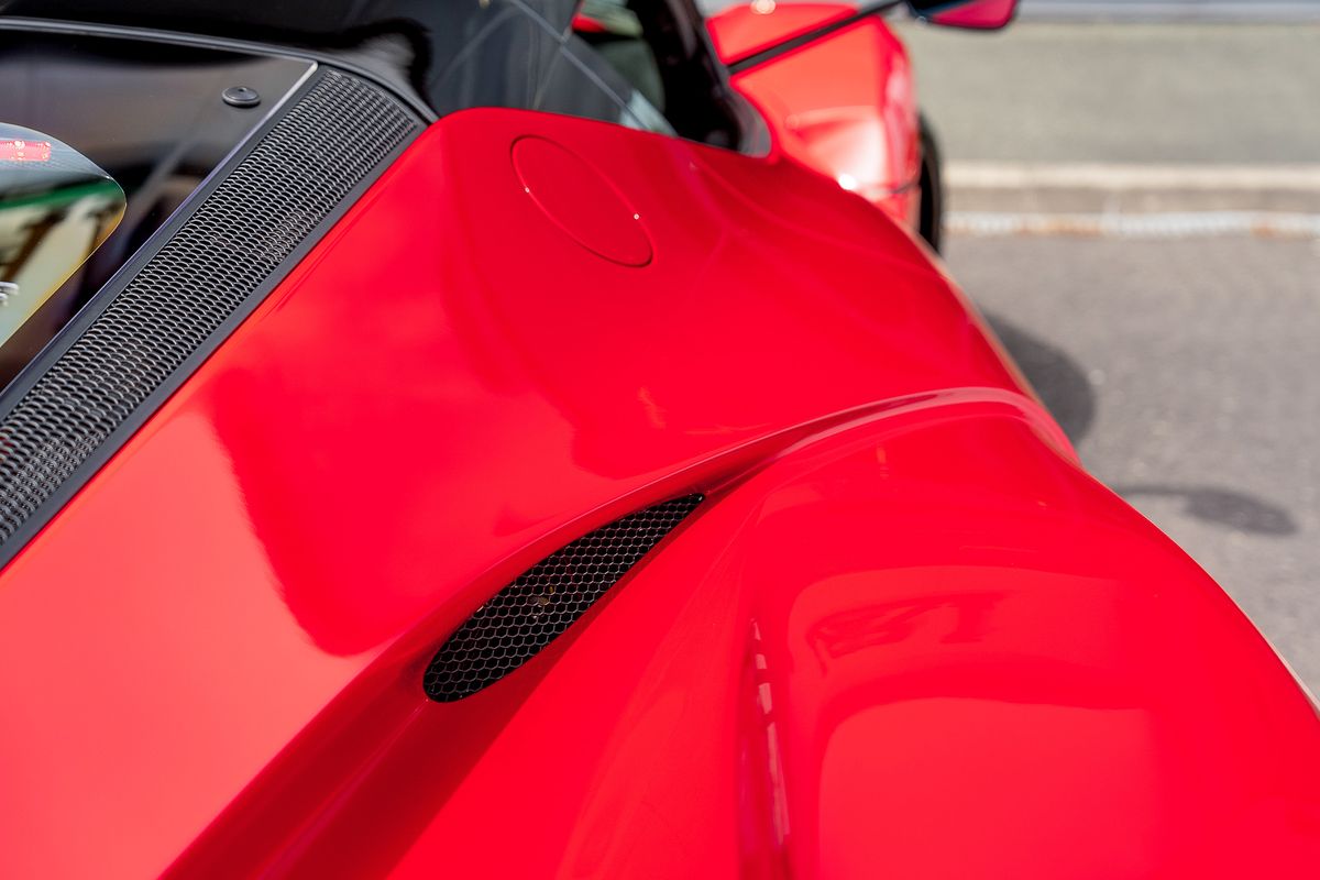 FERRARI LAFERRARI
