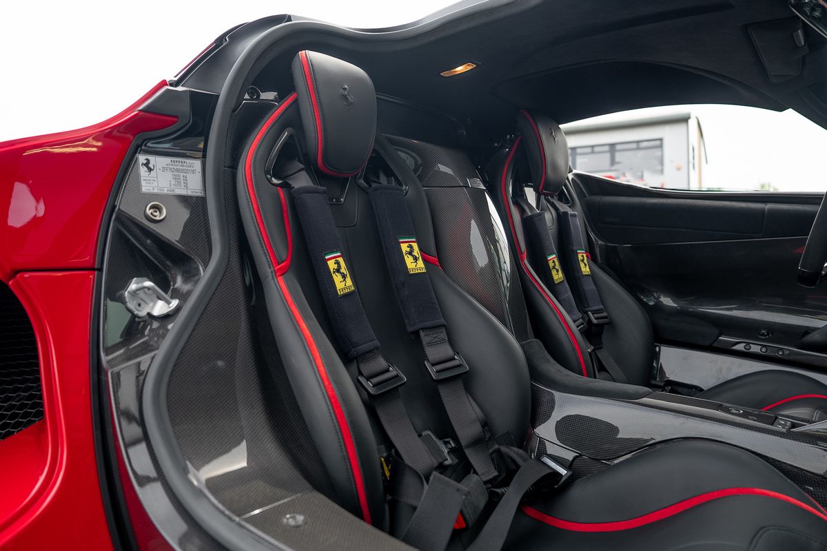 FERRARI LAFERRARI