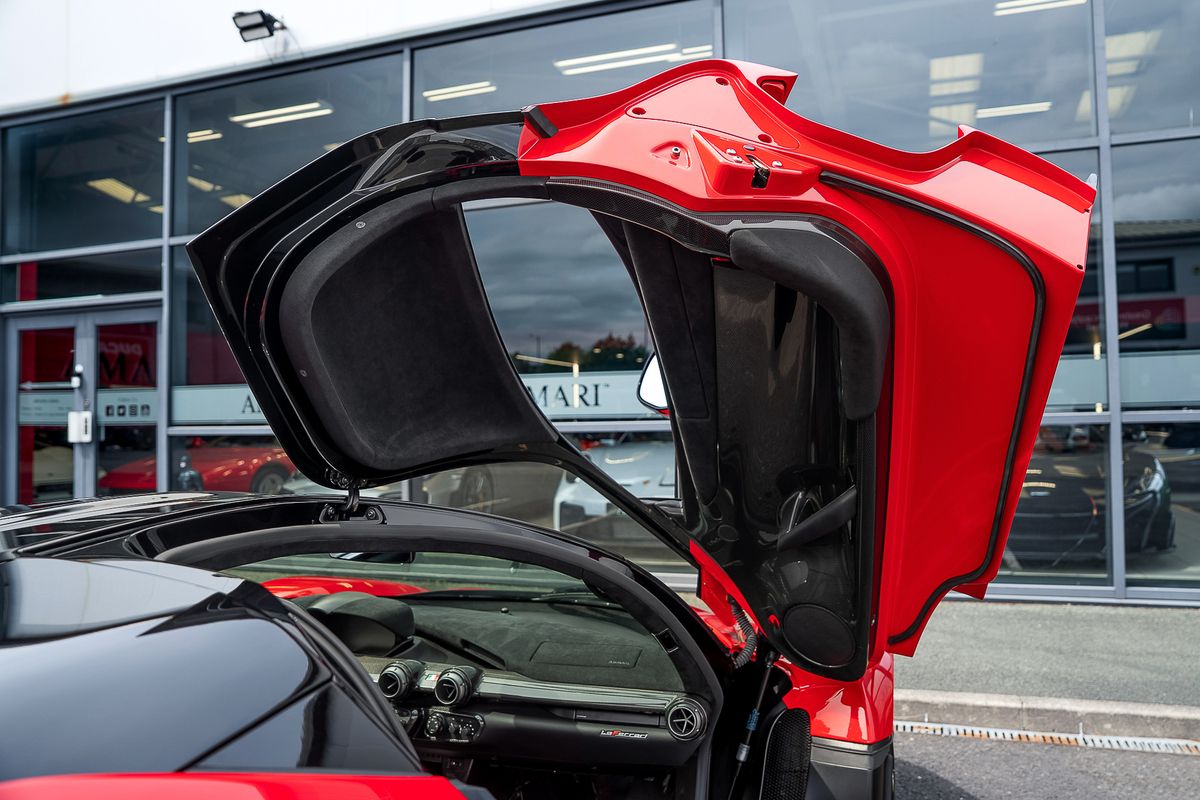 FERRARI LAFERRARI