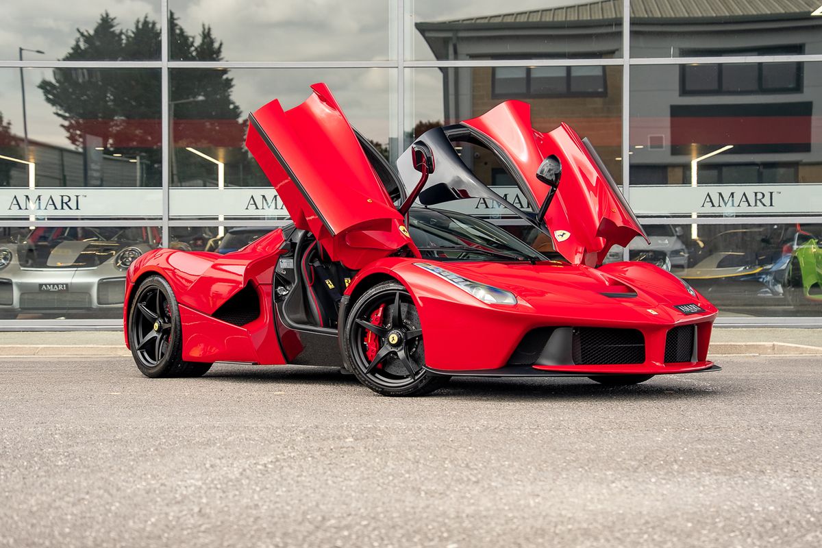 FERRARI LAFERRARI