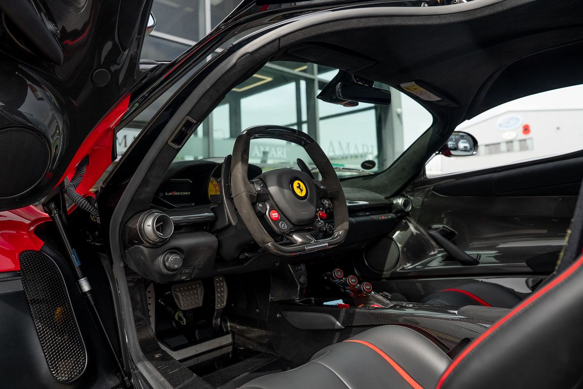 FERRARI LAFERRARI