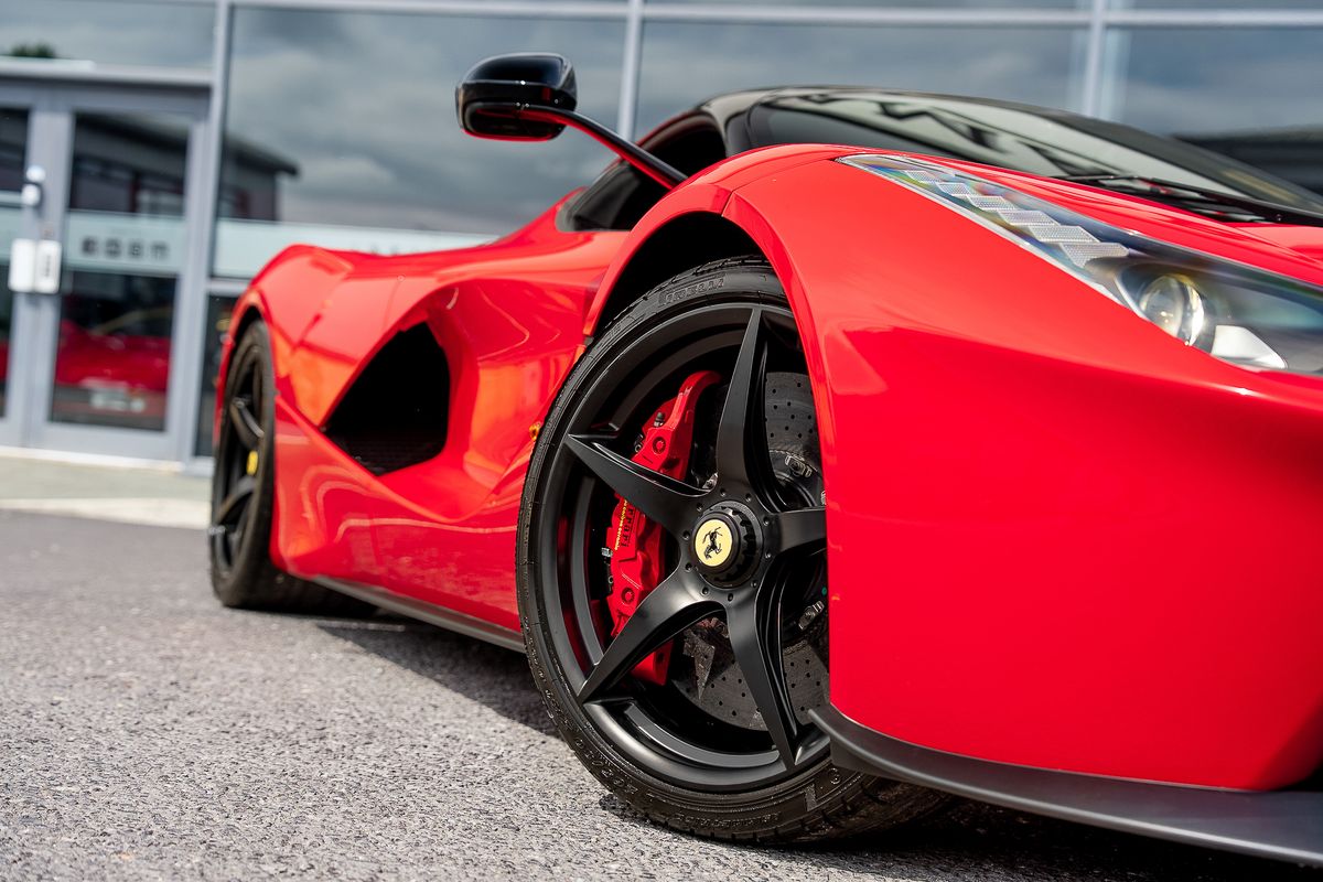 FERRARI LAFERRARI