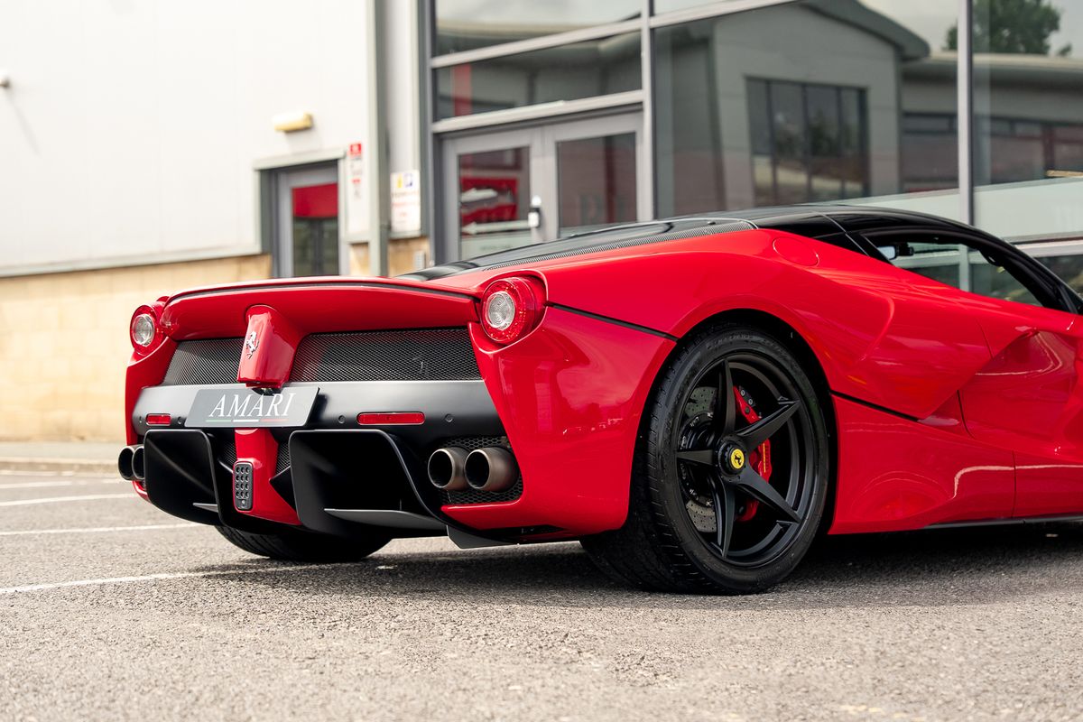 FERRARI LAFERRARI