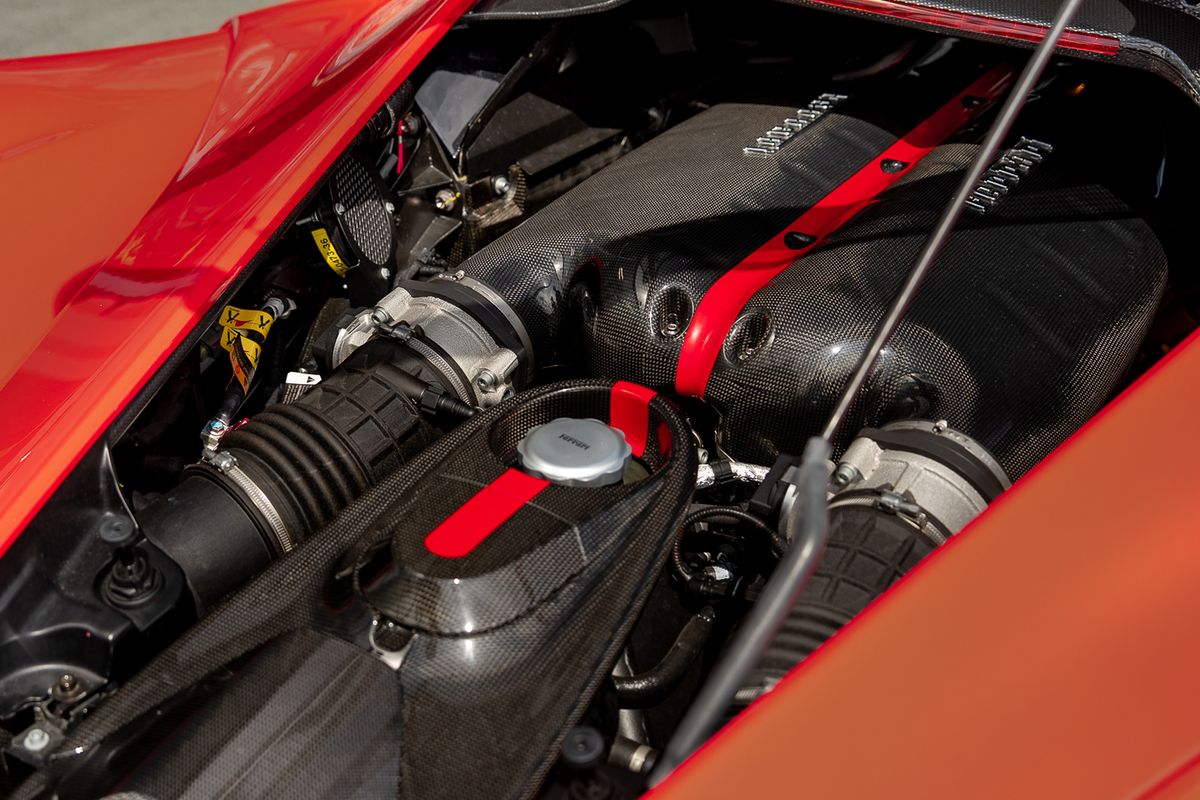 FERRARI LAFERRARI