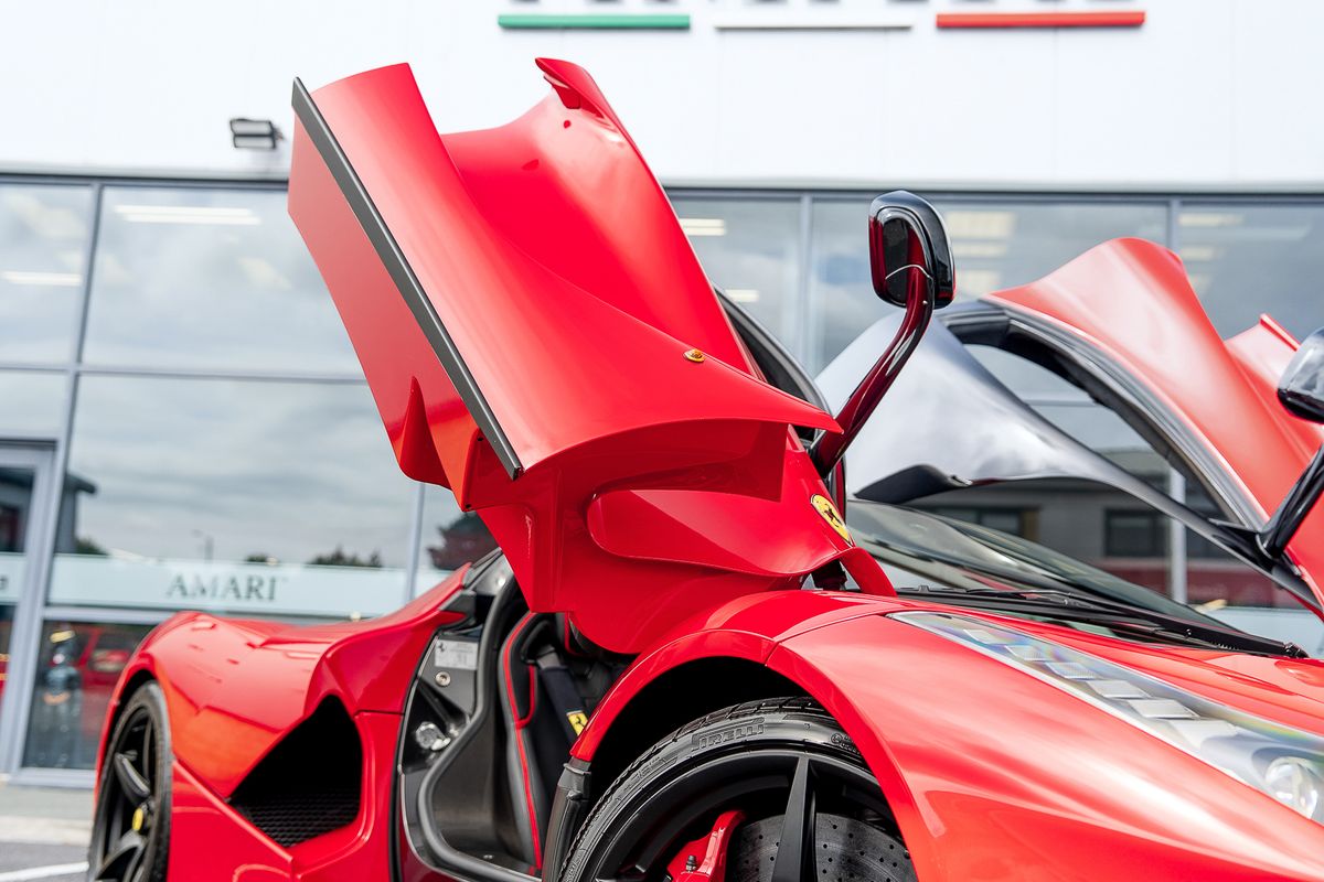 FERRARI LAFERRARI