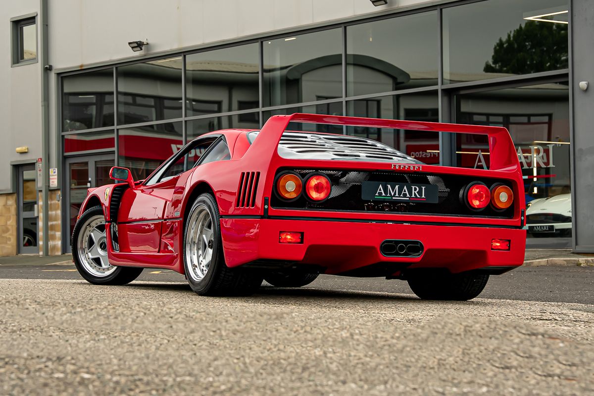 FERRARI F40