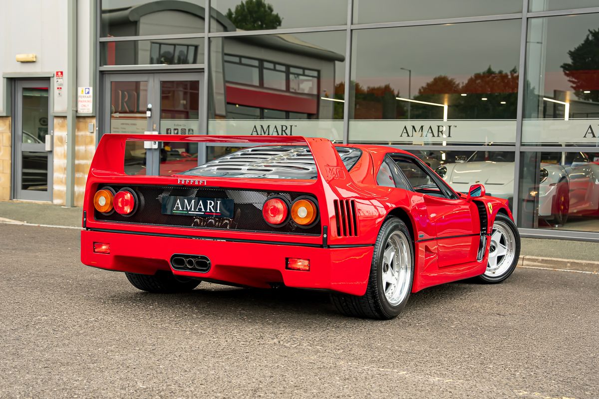 FERRARI F40