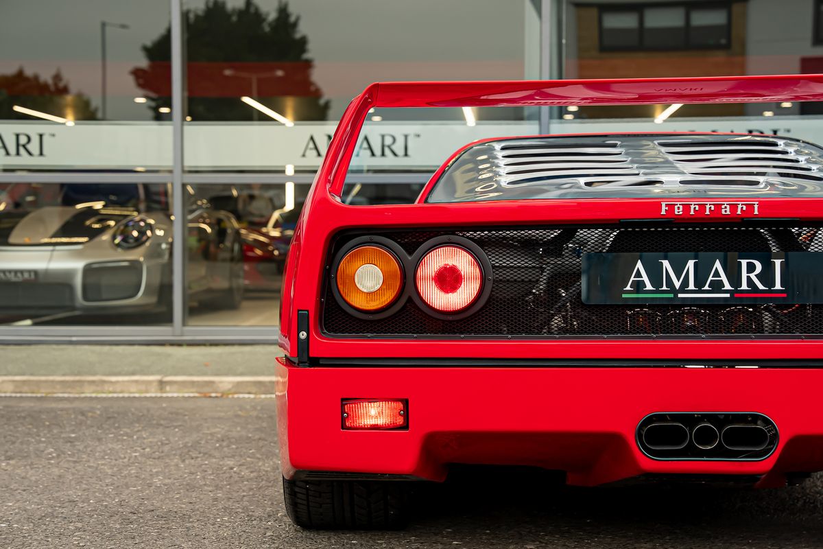 FERRARI F40