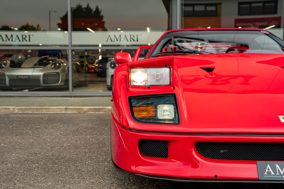 FERRARI F40
