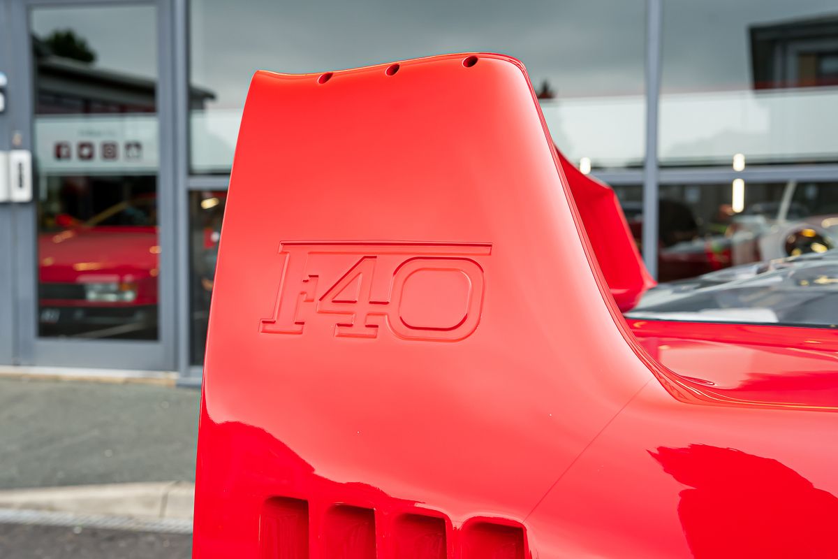 FERRARI F40