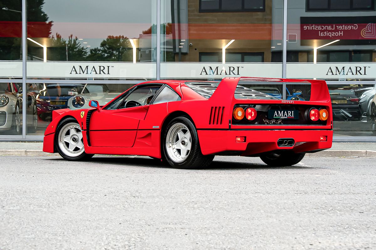 FERRARI F40