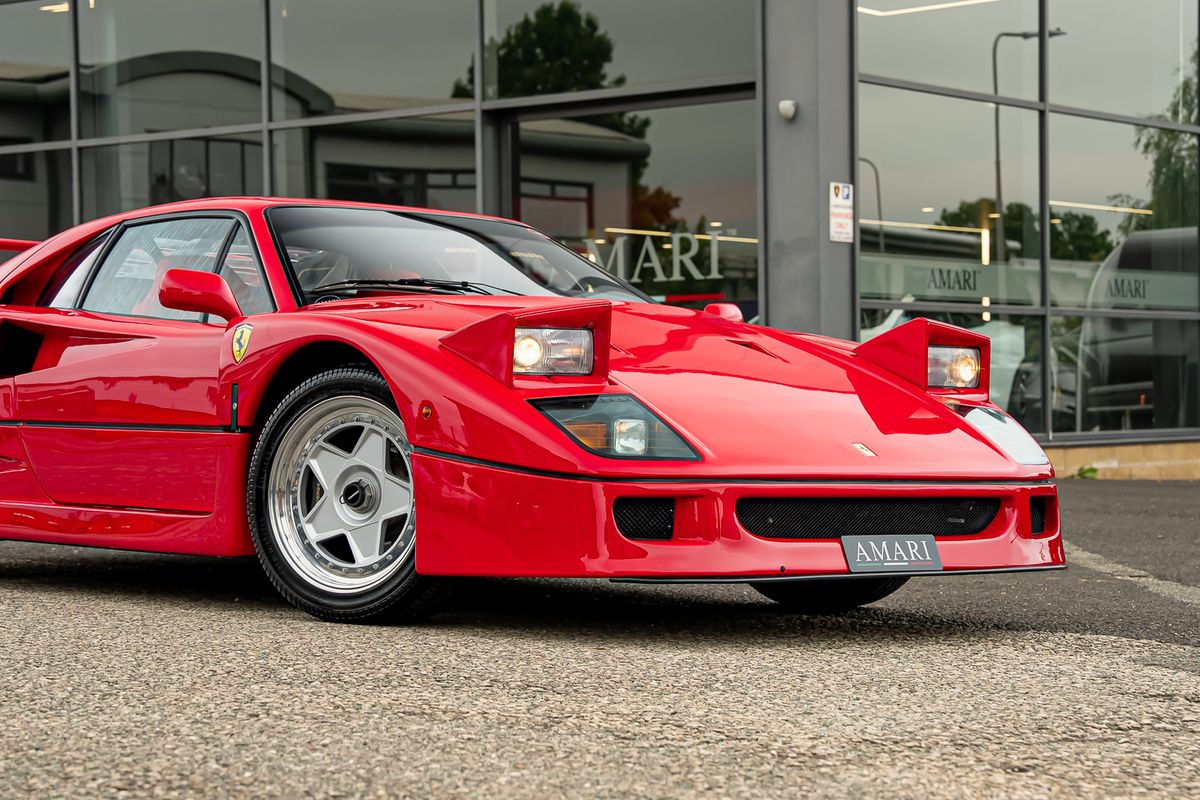 FERRARI F40