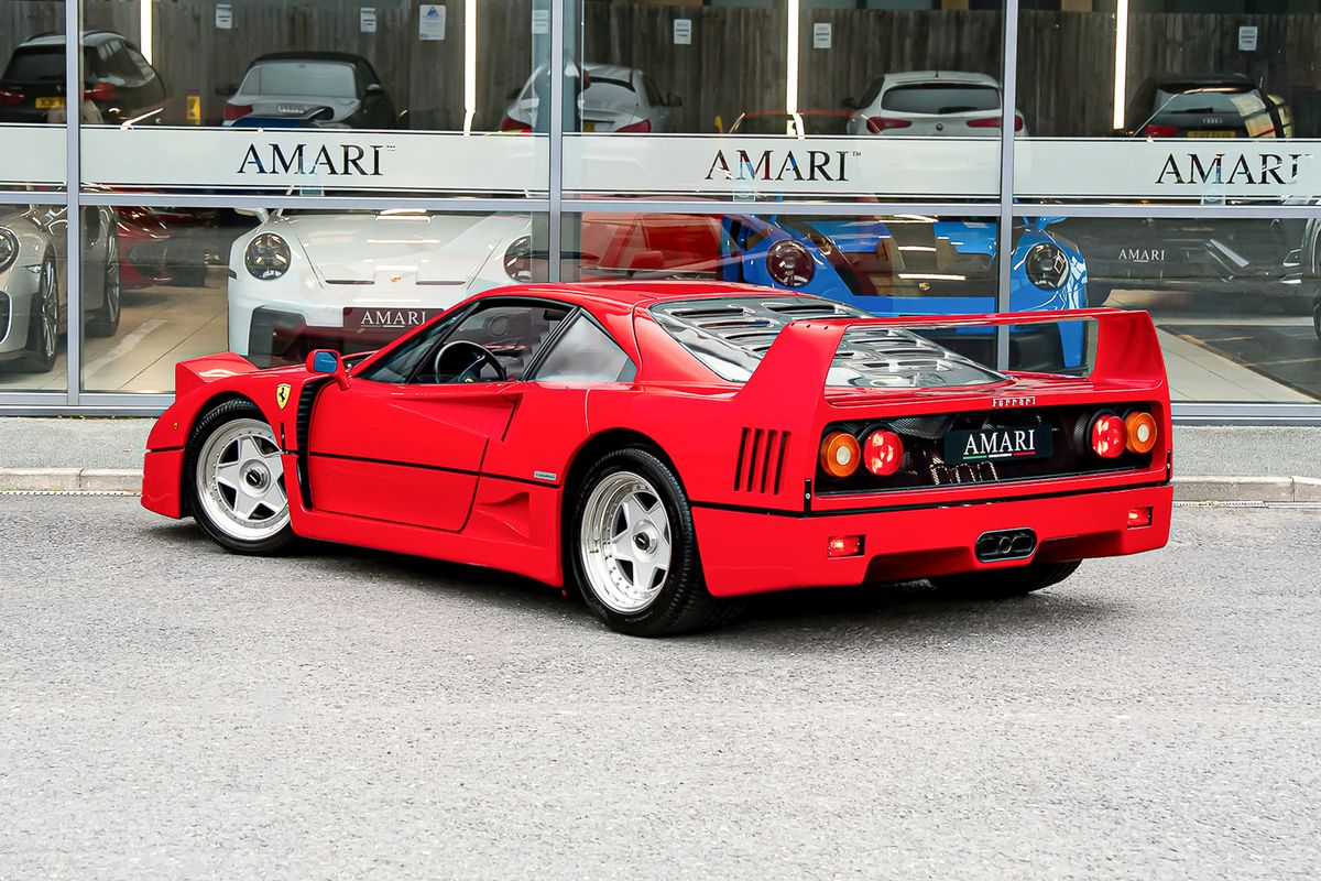 FERRARI F40