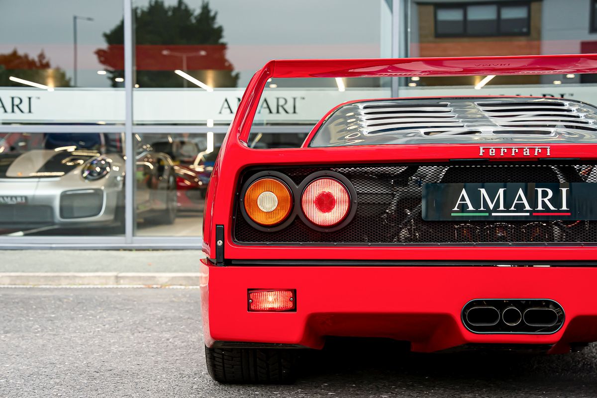 FERRARI F40