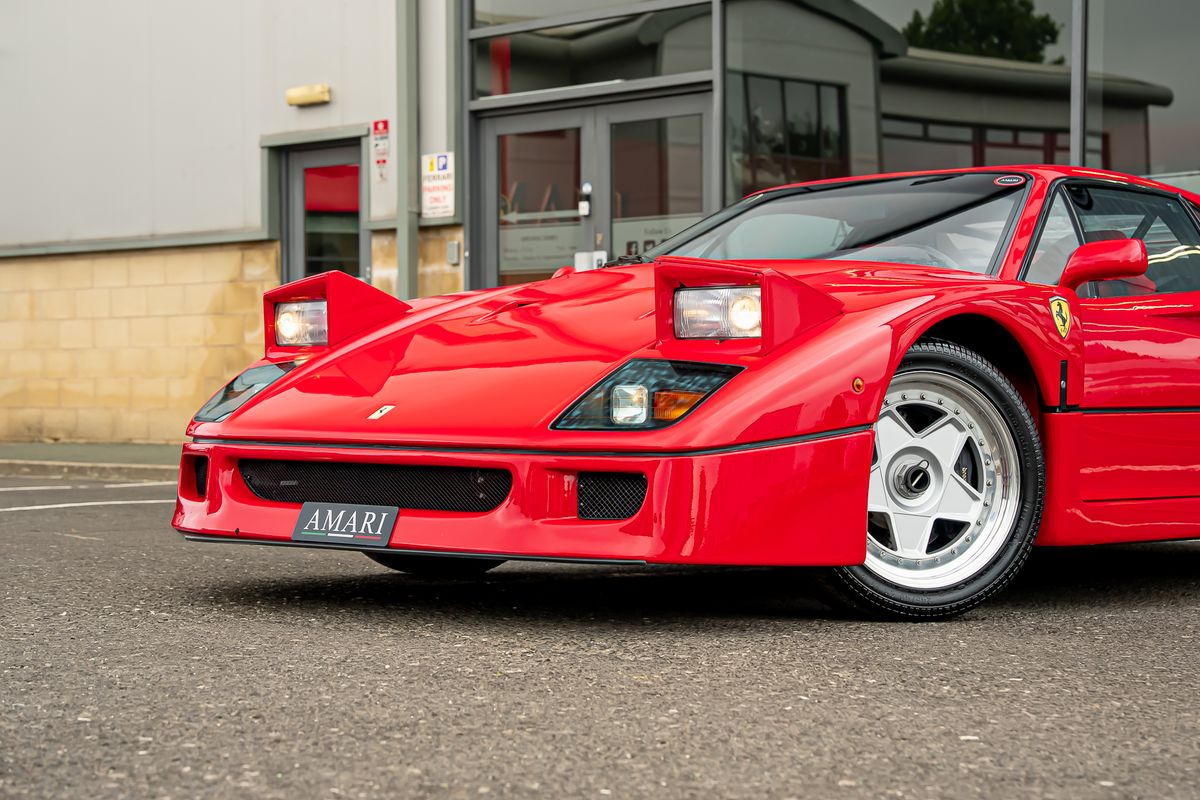 FERRARI F40