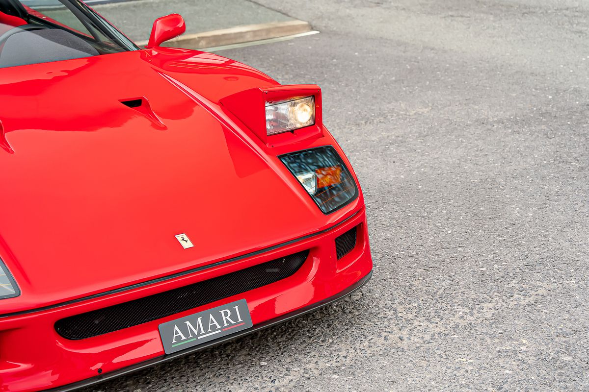 FERRARI F40