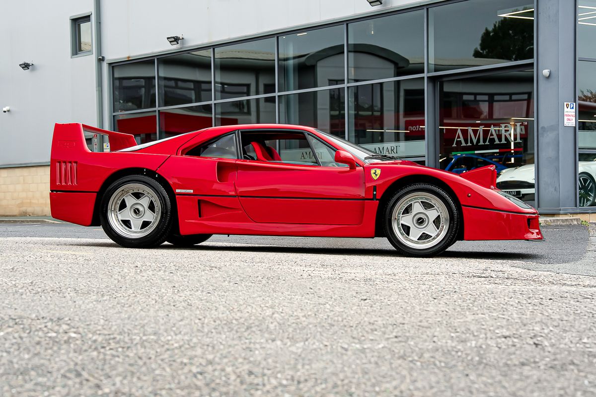 FERRARI F40