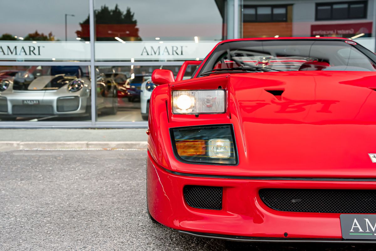 FERRARI F40