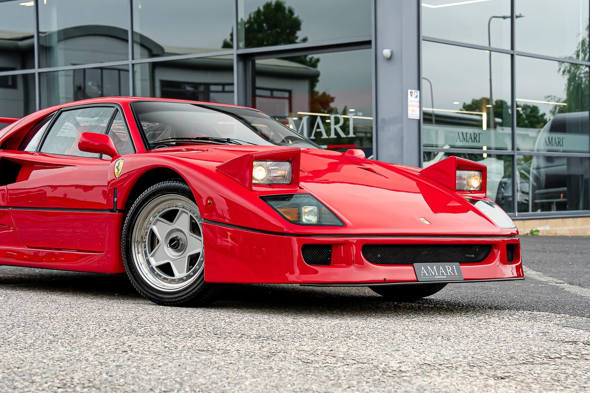 FERRARI F40