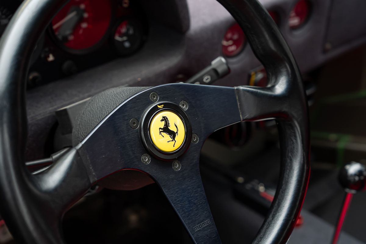 FERRARI F40