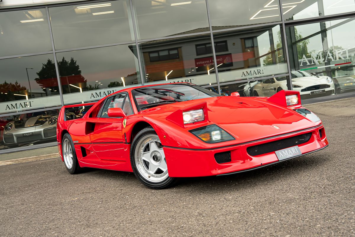 FERRARI F40
